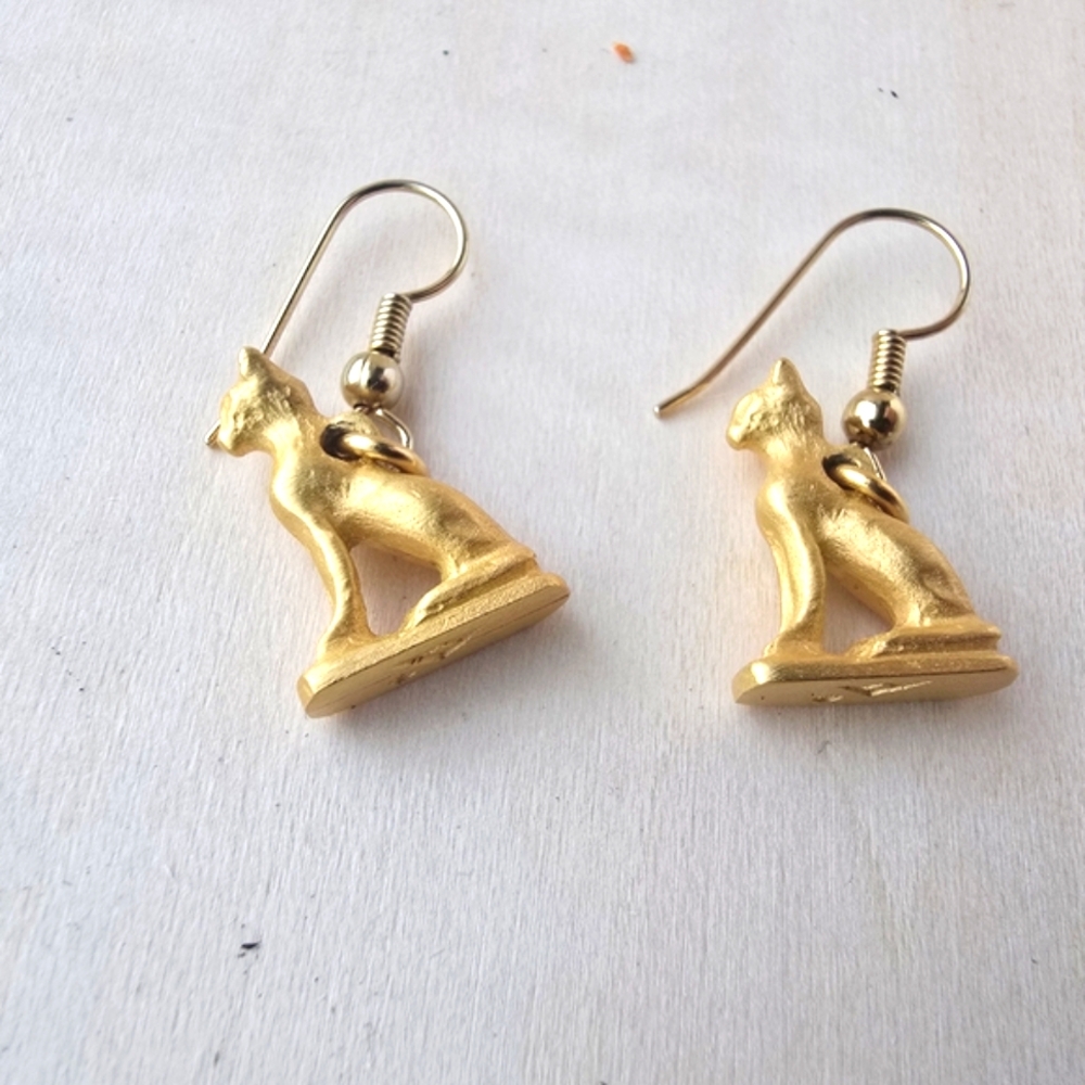 Elegant Gold Cat Earrings